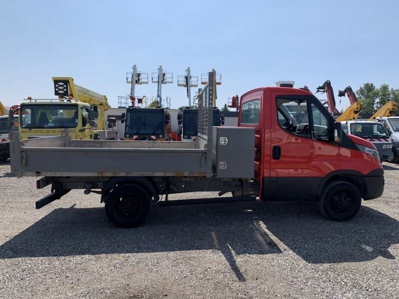 Iveco 35C13 - Tipper - قلابات: صور 5 Iveco 35C13 - Tipper - قلابات: صور 5