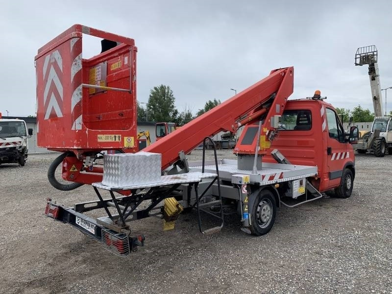 مصاعد الازدهار محمولة على شاحنة Iveco Daily GSR E179T - 17,1m - 200 kg: صور 6