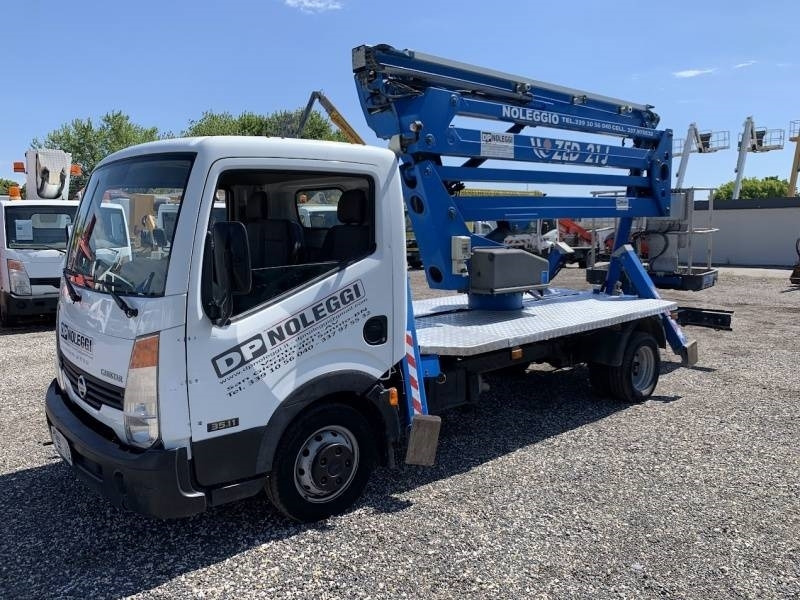 Nissan Cabstar CTE ZED 21 J - 21 m - 200 kg - مصاعد الازدهار محمولة على شاحنة: صور 2 Nissan Cabstar CTE ZED 21 J - 21 m - 200 kg - مصاعد الازدهار محمولة على شاحنة: صور 2
