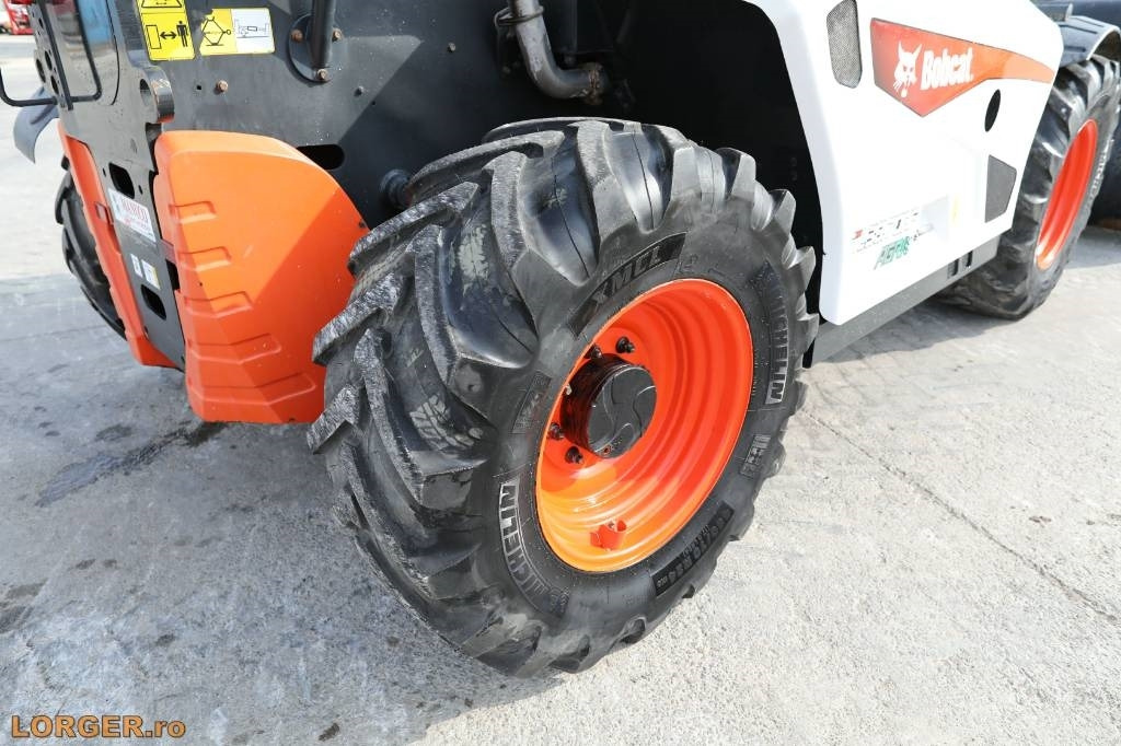رافعة تلسكوبية Bobcat TL38.70HF: صور 9