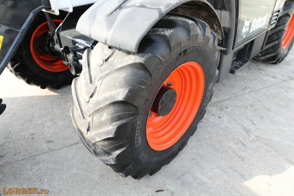 رافعة تلسكوبية Bobcat TL38.70HF: صور 7