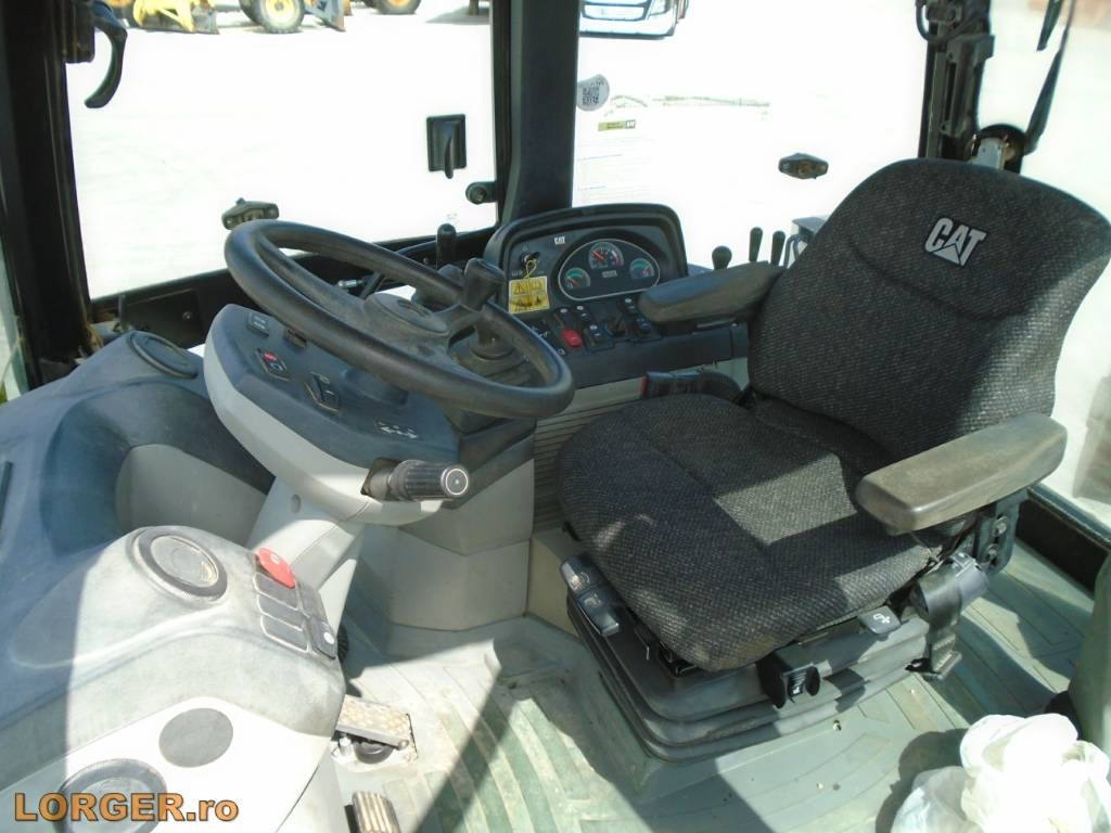حفار متعدد الاستخدام CAT 432 F: صور 7