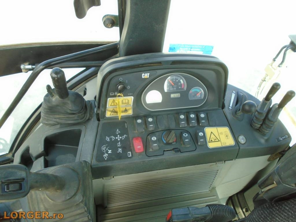 حفار متعدد الاستخدام CAT 432 F: صور 9