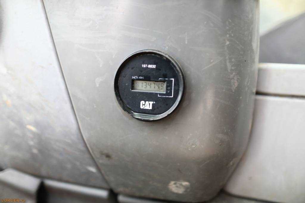 حفارة النقل والشحن CAT M 322 D: صور 14
