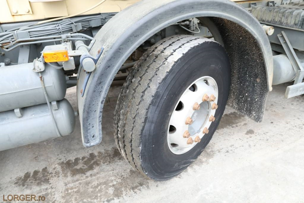 شاحنة خلاطة خرسانة DAF CF85: صور 18