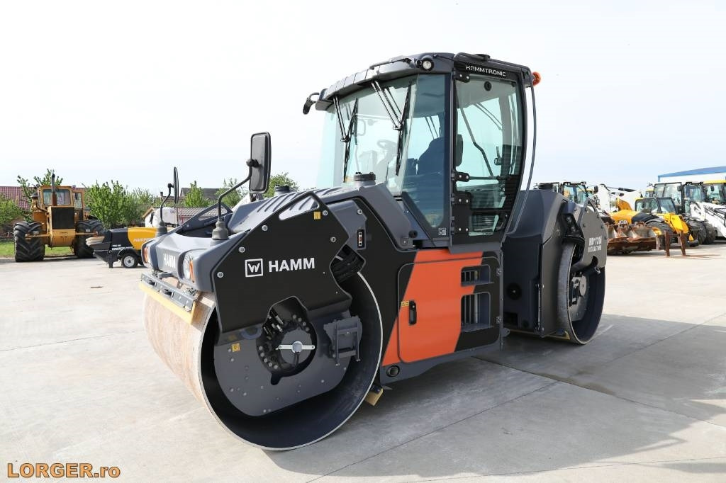 Hamm HD 120 VO - مدحلة الأسفلت: صور 1 Hamm HD 120 VO - مدحلة الأسفلت: صور 1