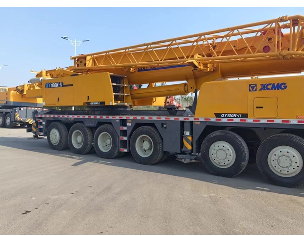 2022 XCMG QY100 - رافعة لجميع التضاريس: صور 4 2022 XCMG QY100 - رافعة لجميع التضاريس: صور 4