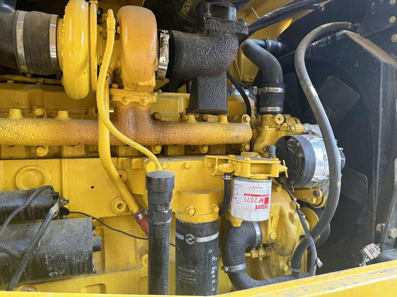 KOMATSU GD655 - آلة تسوية الأرض: صور 5 KOMATSU GD655 - آلة تسوية الأرض: صور 5