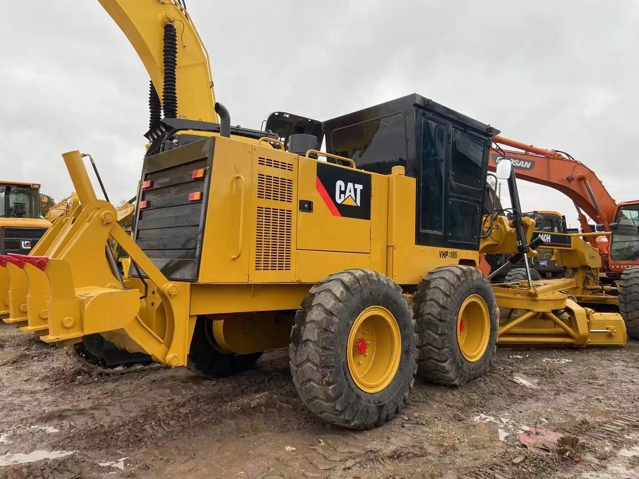 Caterpillar 140H - آلة تسوية الأرض: صور 2 Caterpillar 140H - آلة تسوية الأرض: صور 2