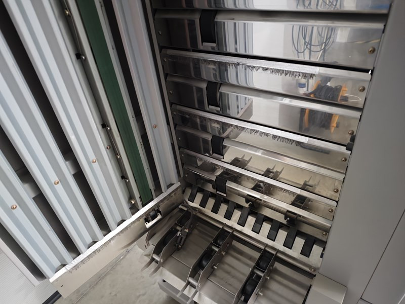 Horizon VAC-100 m | collator | 10 stations - آلات الطباعة: صور 3 Horizon VAC-100 m | collator | 10 stations - آلات الطباعة: صور 3