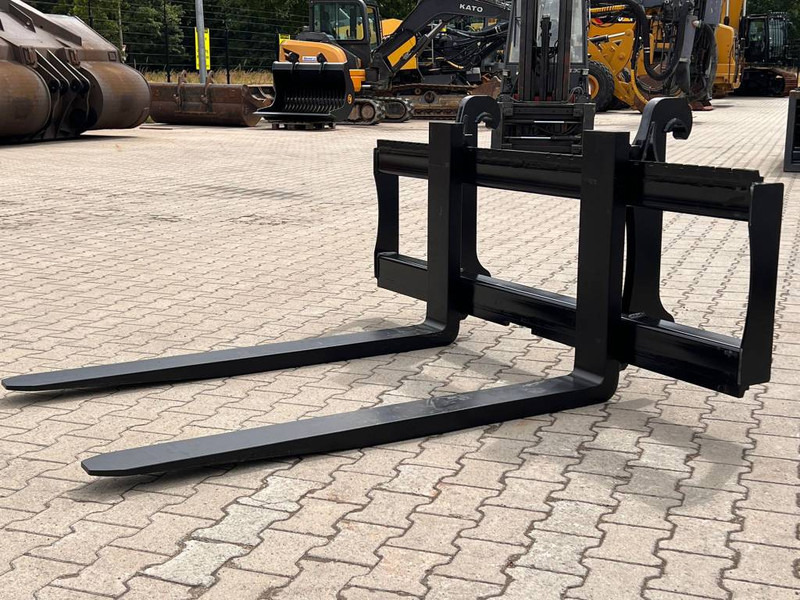 Volvo Palletforks 8 tons - شوكات - آلات البناء: صور 2 Volvo Palletforks 8 tons - شوكات - آلات البناء: صور 2