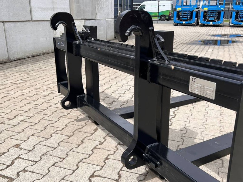 Volvo Palletforks 8 tons - شوكات - آلات البناء: صور 3 Volvo Palletforks 8 tons - شوكات - آلات البناء: صور 3