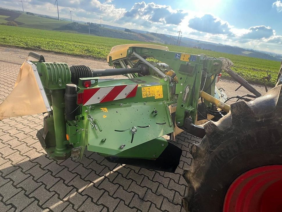 J.Reiff Sarl
Herr Stefan Neukirch - 77 Z.I in den - جزازة: صور 3 J.Reiff Sarl
Herr Stefan Neukirch - 77 Z.I in den - جزازة: صور 3