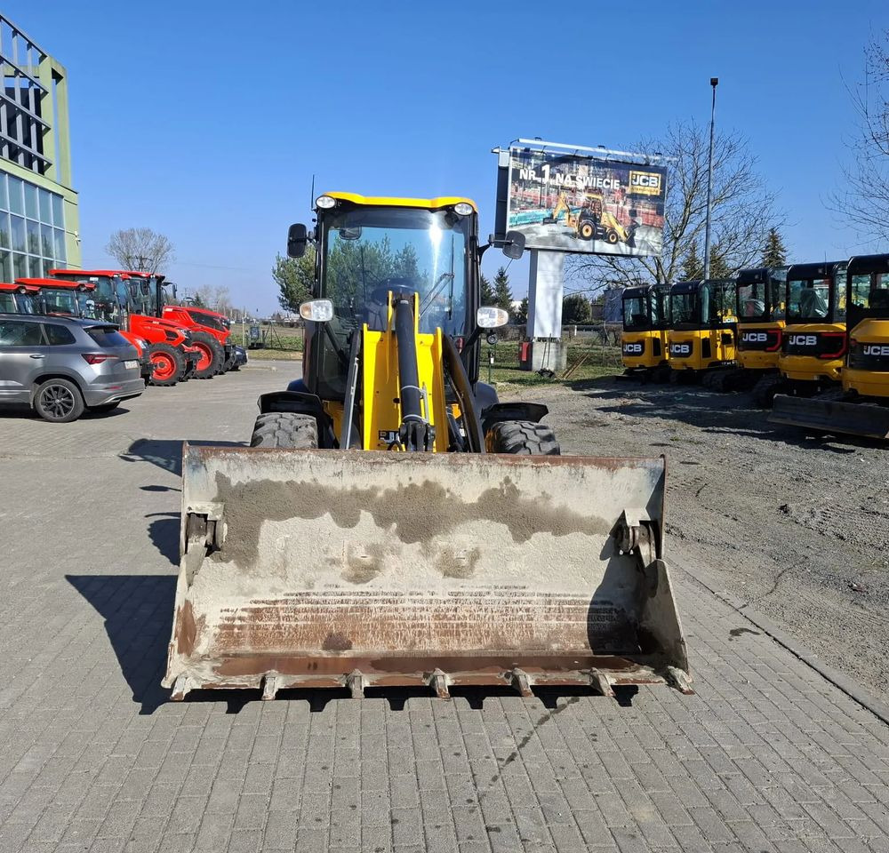 JCB 409 - حفارة على عجلات: صور 2 JCB 409 - حفارة على عجلات: صور 2