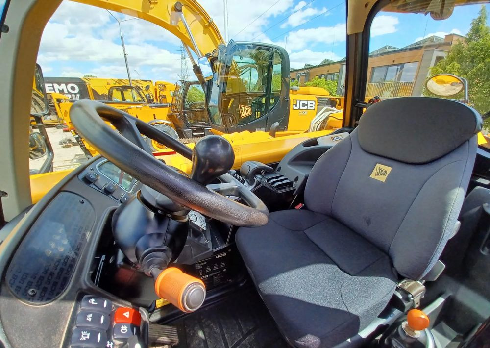 JCB 560-80 Agri Plus - رافعة تلسكوبية: صور 5 JCB 560-80 Agri Plus - رافعة تلسكوبية: صور 5