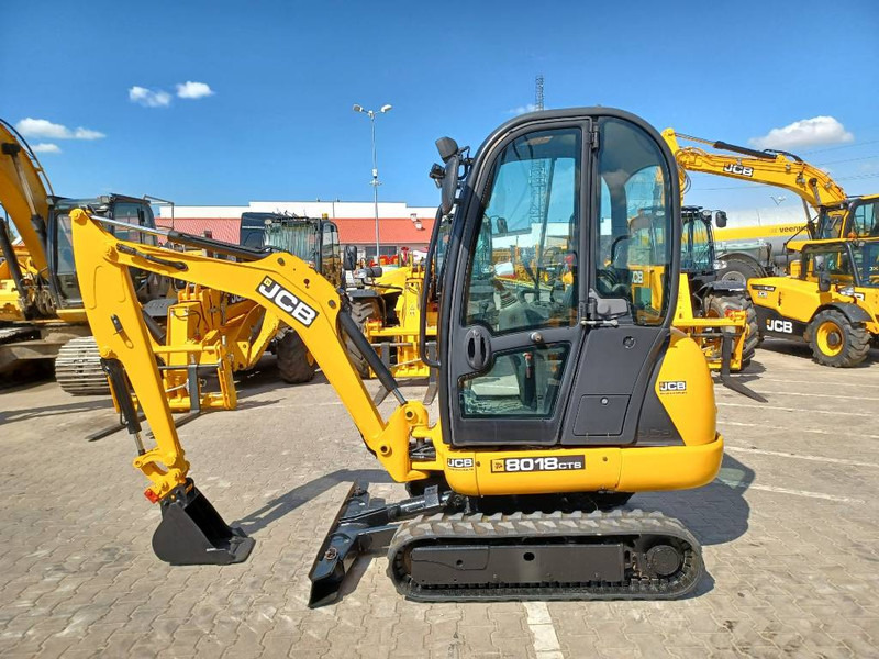 JCB 8018 CTS - حفارة مصغرة: صور 3 JCB 8018 CTS - حفارة مصغرة: صور 3