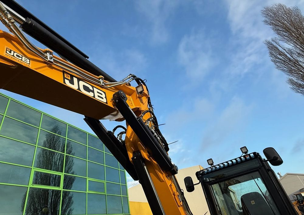 JCB 86C-2 - حفارة مصغرة: صور 3 JCB 86C-2 - حفارة مصغرة: صور 3