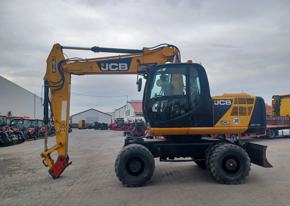 JCB JS175W - حفارة على عجلات: صور 3 JCB JS175W - حفارة على عجلات: صور 3