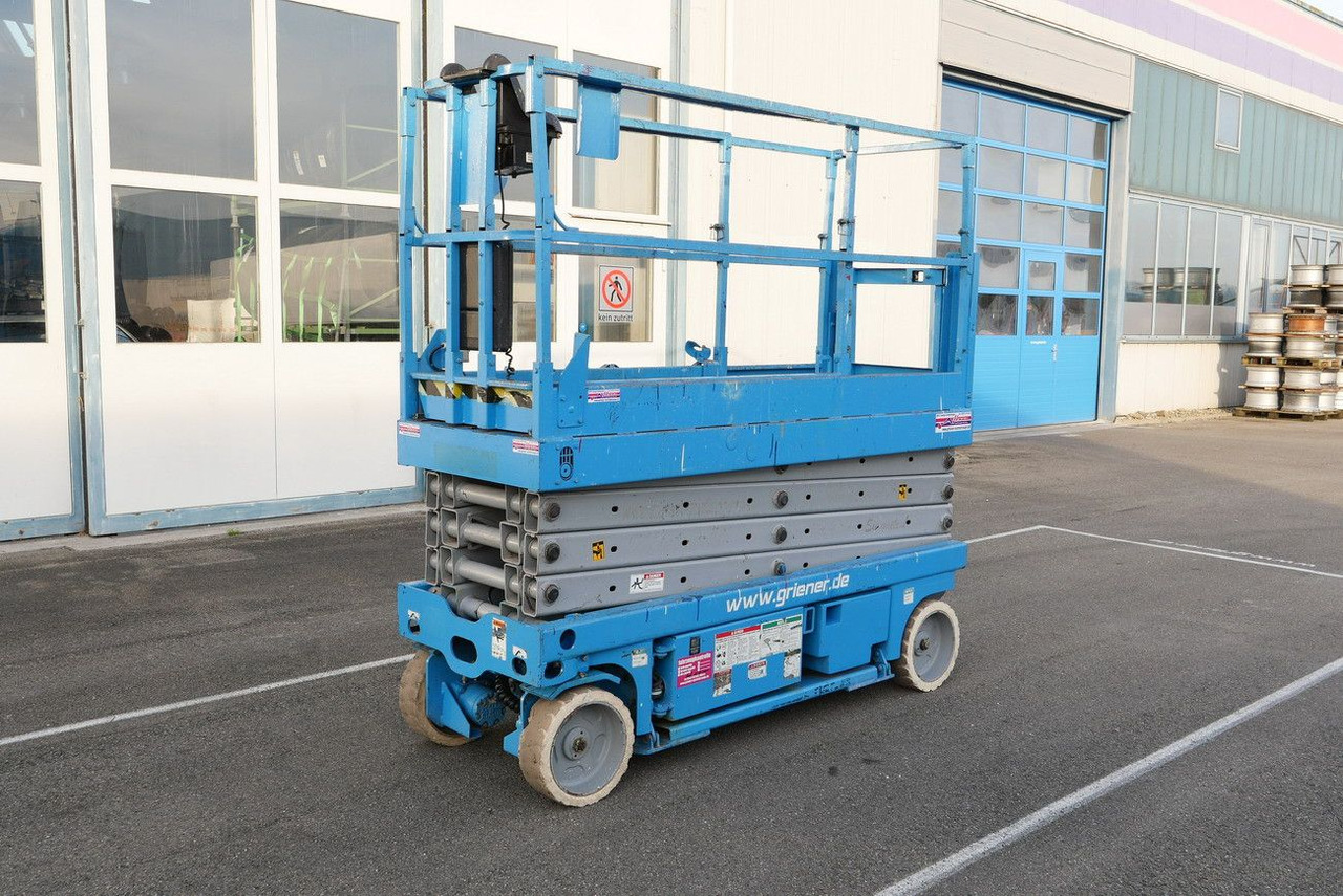 Genie SCHERENHEBEBÜHNE GENIE GS 2632 nur 542 H - مصاعد الازدهار محمولة على شاحنة: صور 3 Genie SCHERENHEBEBÜHNE GENIE GS 2632 nur 542 H - مصاعد الازدهار محمولة على شاحنة: صور 3