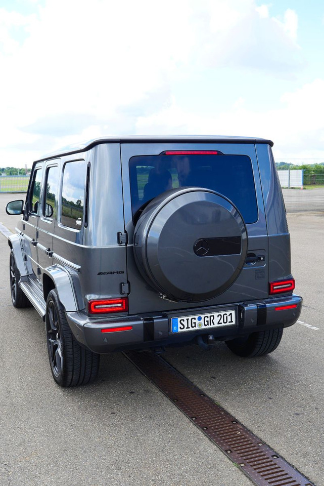 سيارة دفع رباعي Mercedes-Benz G 350 D /AMG/NIGHT/22ZOLL/365 PS/DESIGNO GRAPHIT: صور 8