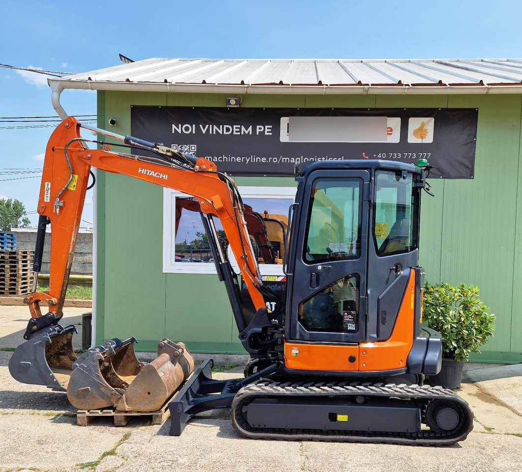 HITACHI ZX38 U-5A - حفارة مصغرة: صور 1 HITACHI ZX38 U-5A - حفارة مصغرة: صور 1