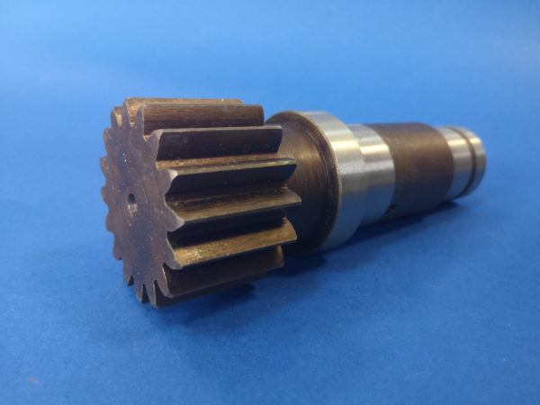 010240A Wałek silnika obrotu Komatsu PC05, Bobcat 220 (starsza wersja), FAI 212 - محرك سوينغ - آلات البناء: صور 5 010240A Wałek silnika obrotu Komatsu PC05, Bobcat 220 (starsza wersja), FAI 212 - محرك سوينغ - آلات البناء: صور 5