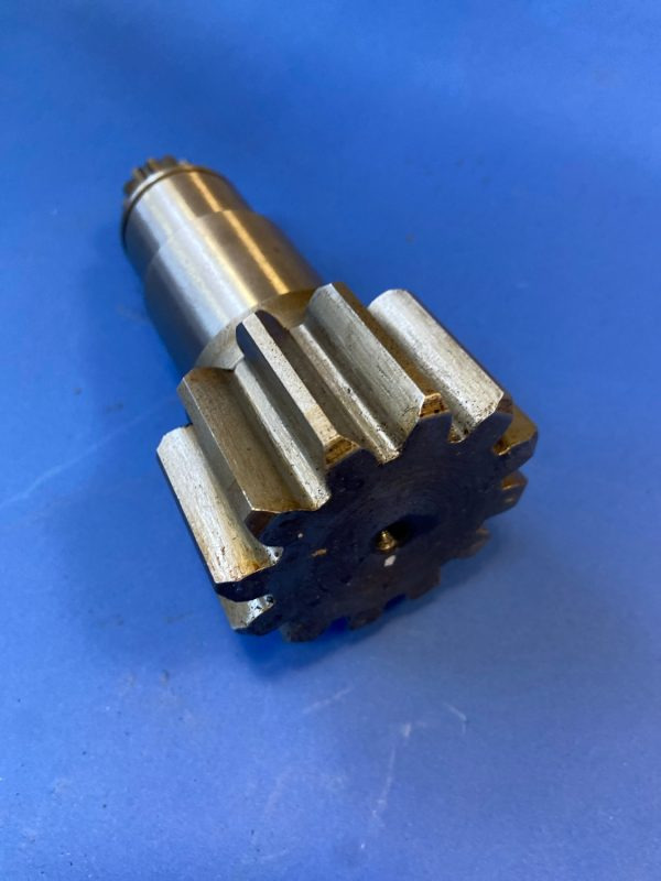Wałek obrotu 010680A do JCB 8015 - محرك سوينغ - آلات البناء: صور 1 Wałek obrotu 010680A do JCB 8015 - محرك سوينغ - آلات البناء: صور 1