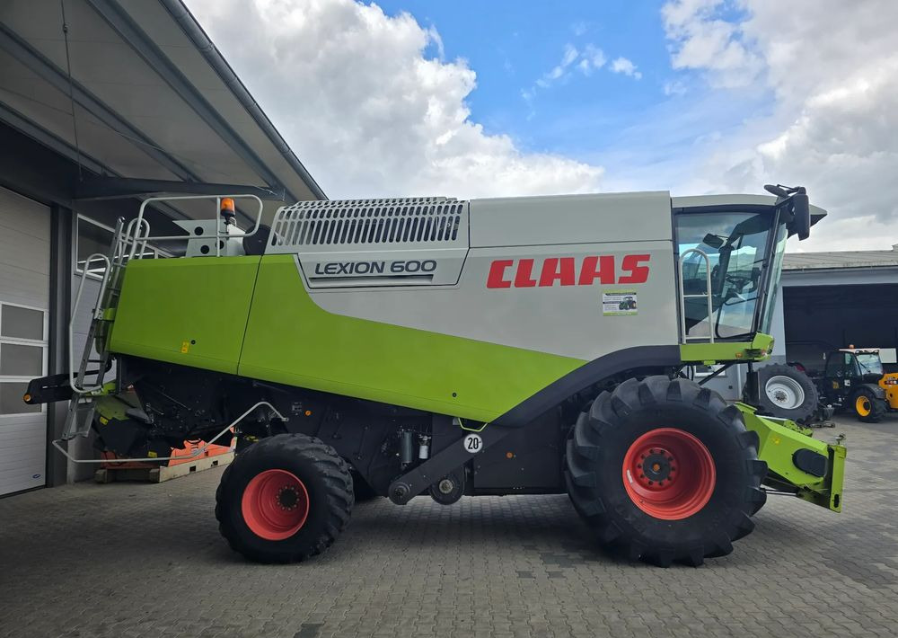 Claas Lexion 600 - حصادة شاملة: صور 4 Claas Lexion 600 - حصادة شاملة: صور 4