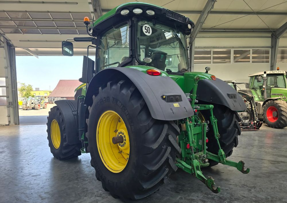 John Deere 7250R - جرار: صور 5 John Deere 7250R - جرار: صور 5