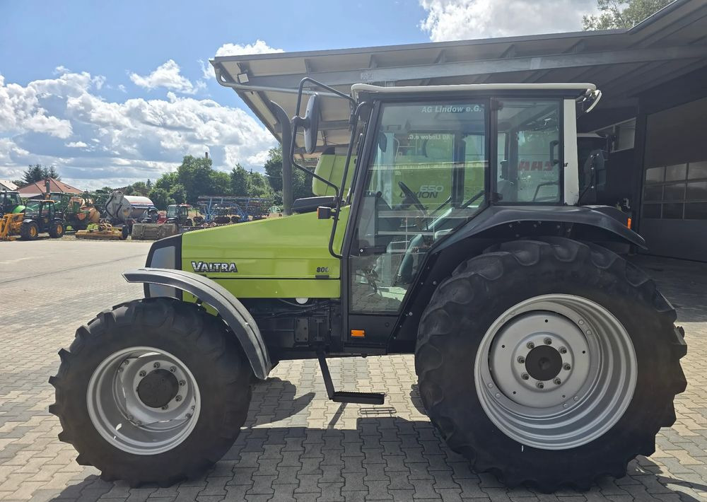 Valtra 800 - جرار: صور 4 Valtra 800 - جرار: صور 4