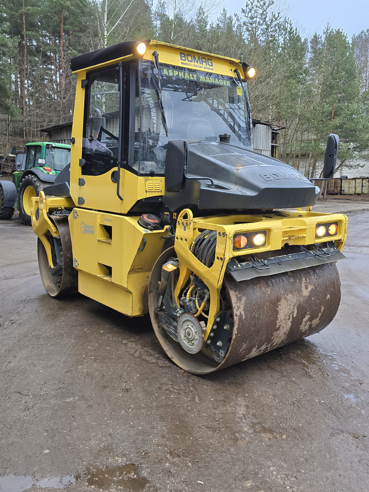 BOMAG BW154 AP-AM - مدحلة الأسفلت: صور 1 BOMAG BW154 AP-AM - مدحلة الأسفلت: صور 1