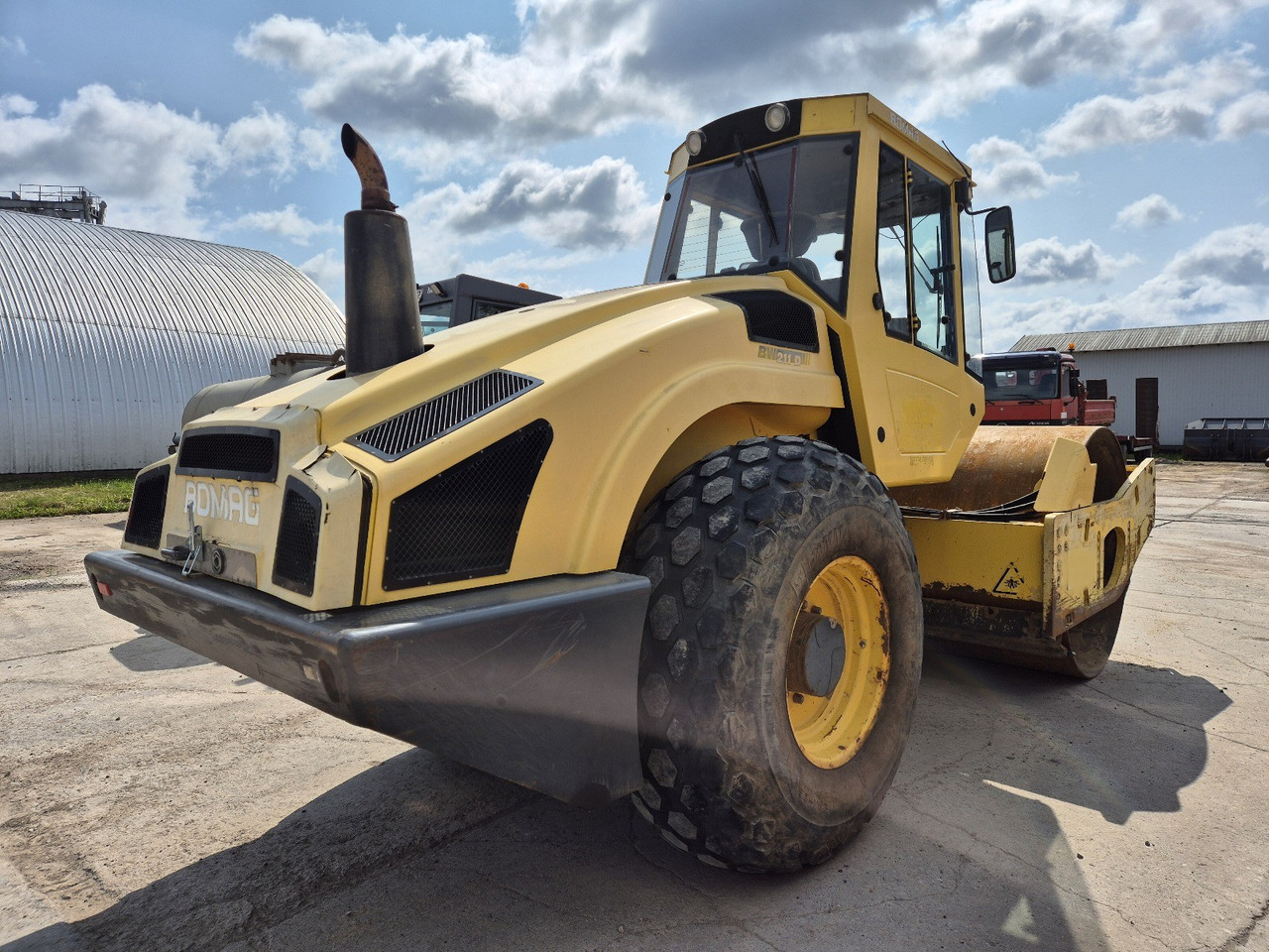 BOMAG BW211 D-4 - مدماج: صور 4 BOMAG BW211 D-4 - مدماج: صور 4