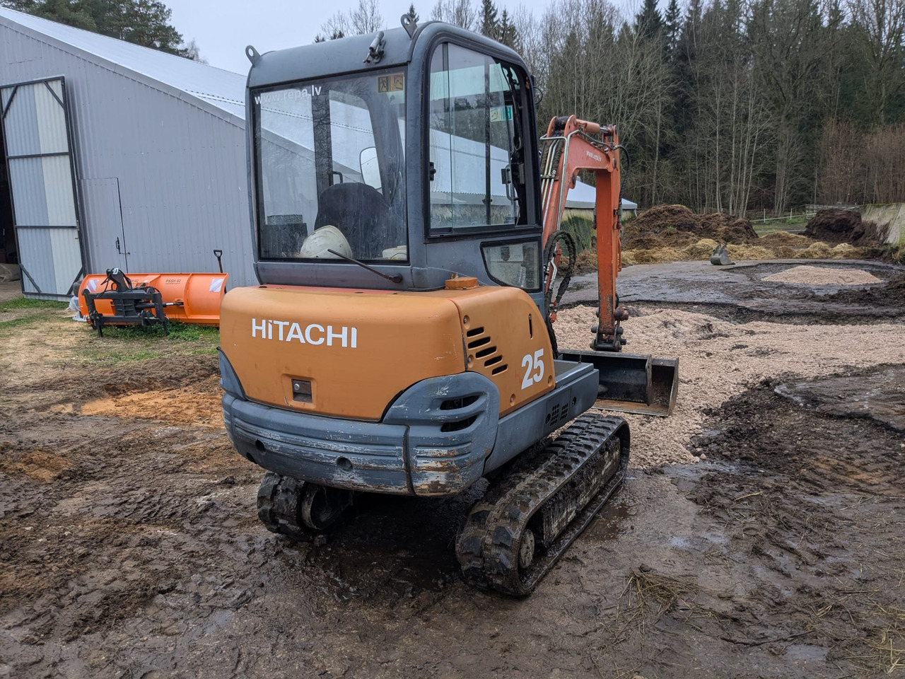 HITACHI ZX25 CLR - حفارة مصغرة: صور 3 HITACHI ZX25 CLR - حفارة مصغرة: صور 3