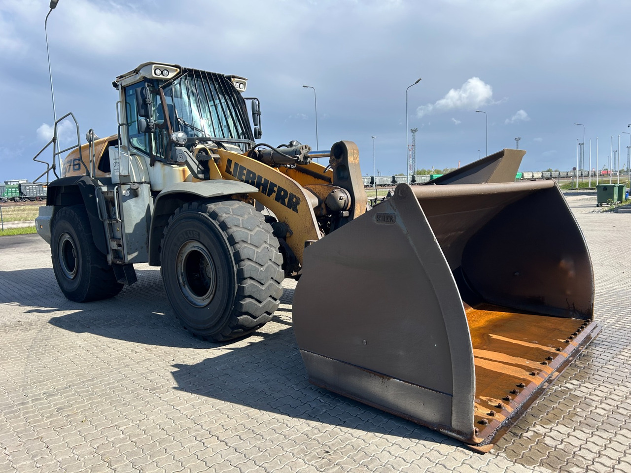 LIEBHERR L576 - اللودر بعجل: صور 2 LIEBHERR L576 - اللودر بعجل: صور 2