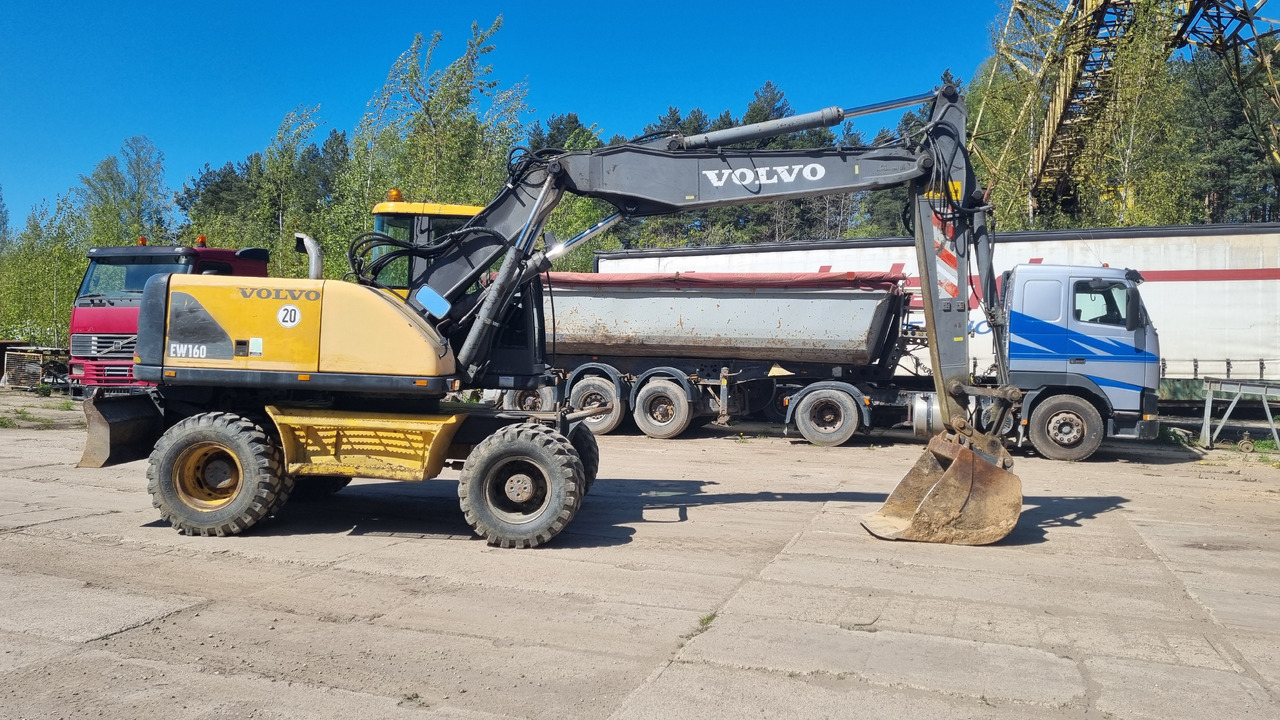 Volvo EW160 - حفارة على عجلات: صور 5 Volvo EW160 - حفارة على عجلات: صور 5