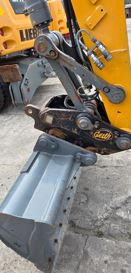 حفارة على عجلات Liebherr A 914 COMPACT: صور 17