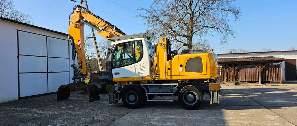 Liebherr LH 22 M - حفارة النقل والشحن: صور 1 Liebherr LH 22 M - حفارة النقل والشحن: صور 1