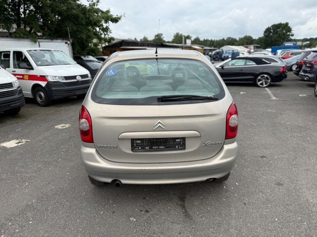 Citroën Xsara Picasso 1.8 16V Exclusive - سيدان: صور 5 Citroën Xsara Picasso 1.8 16V Exclusive - سيدان: صور 5