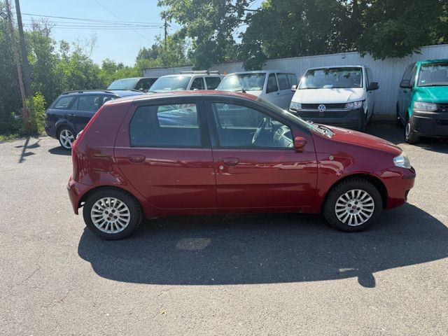 Fiat Punto Aktueller HU Motorschaden - سيدان: صور 3 Fiat Punto Aktueller HU Motorschaden - سيدان: صور 3