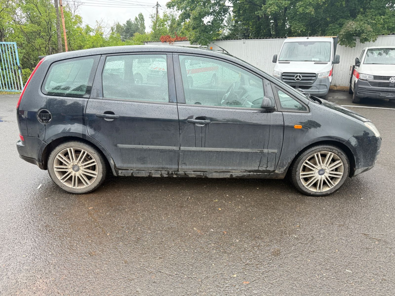 Ford Focus C-MAX Trend - سيارة: صور 5 Ford Focus C-MAX Trend - سيارة: صور 5