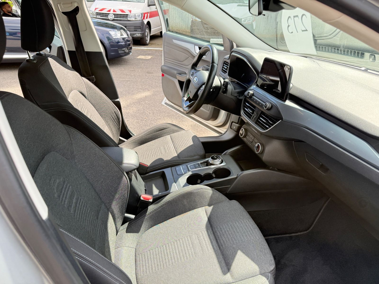سيارة ستيشن Ford Focus Turnier Active: صور 11