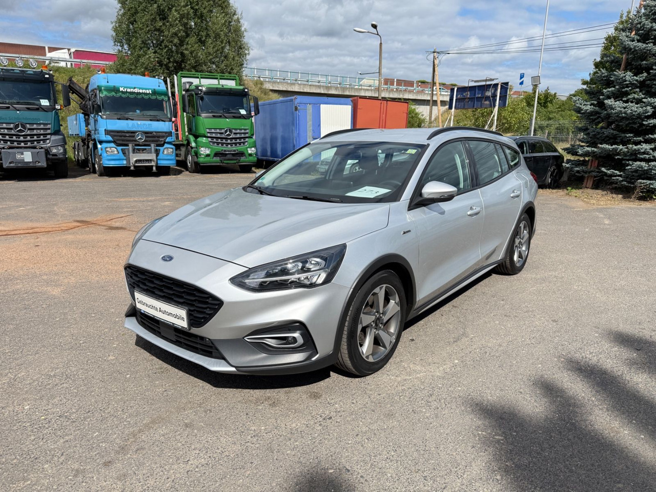 Ford Focus Turnier Active - سيارة ستيشن: صور 3 Ford Focus Turnier Active - سيارة ستيشن: صور 3