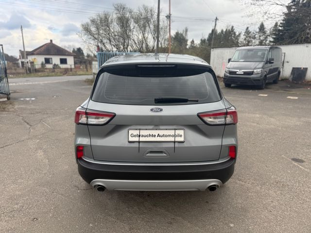 Ford Kuga Trend - سيدان: صور 5 Ford Kuga Trend - سيدان: صور 5