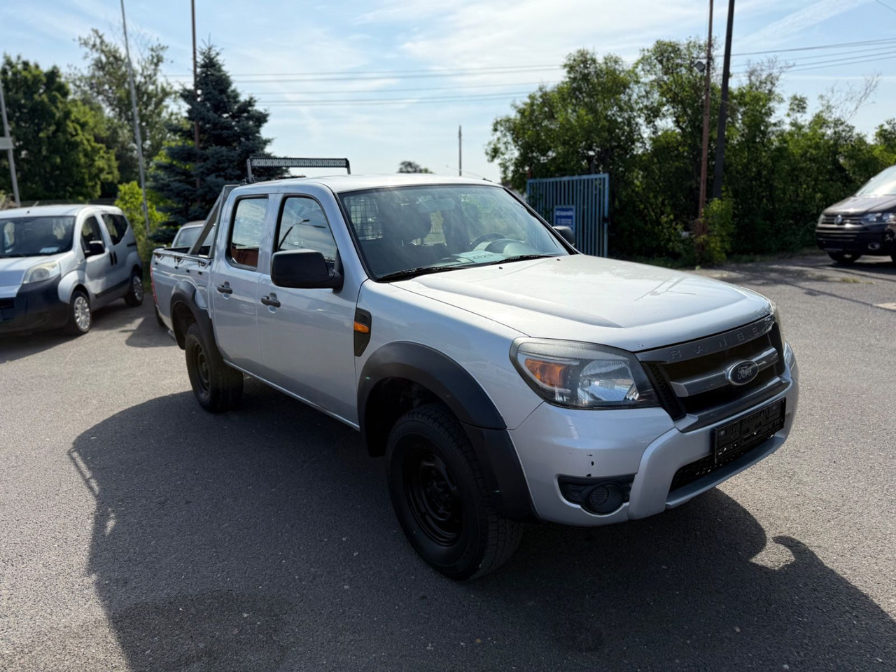 Ford Ranger XL Doppelkabine 4X4 - سيارة دفع رباعي: صور 2 Ford Ranger XL Doppelkabine 4X4 - سيارة دفع رباعي: صور 2
