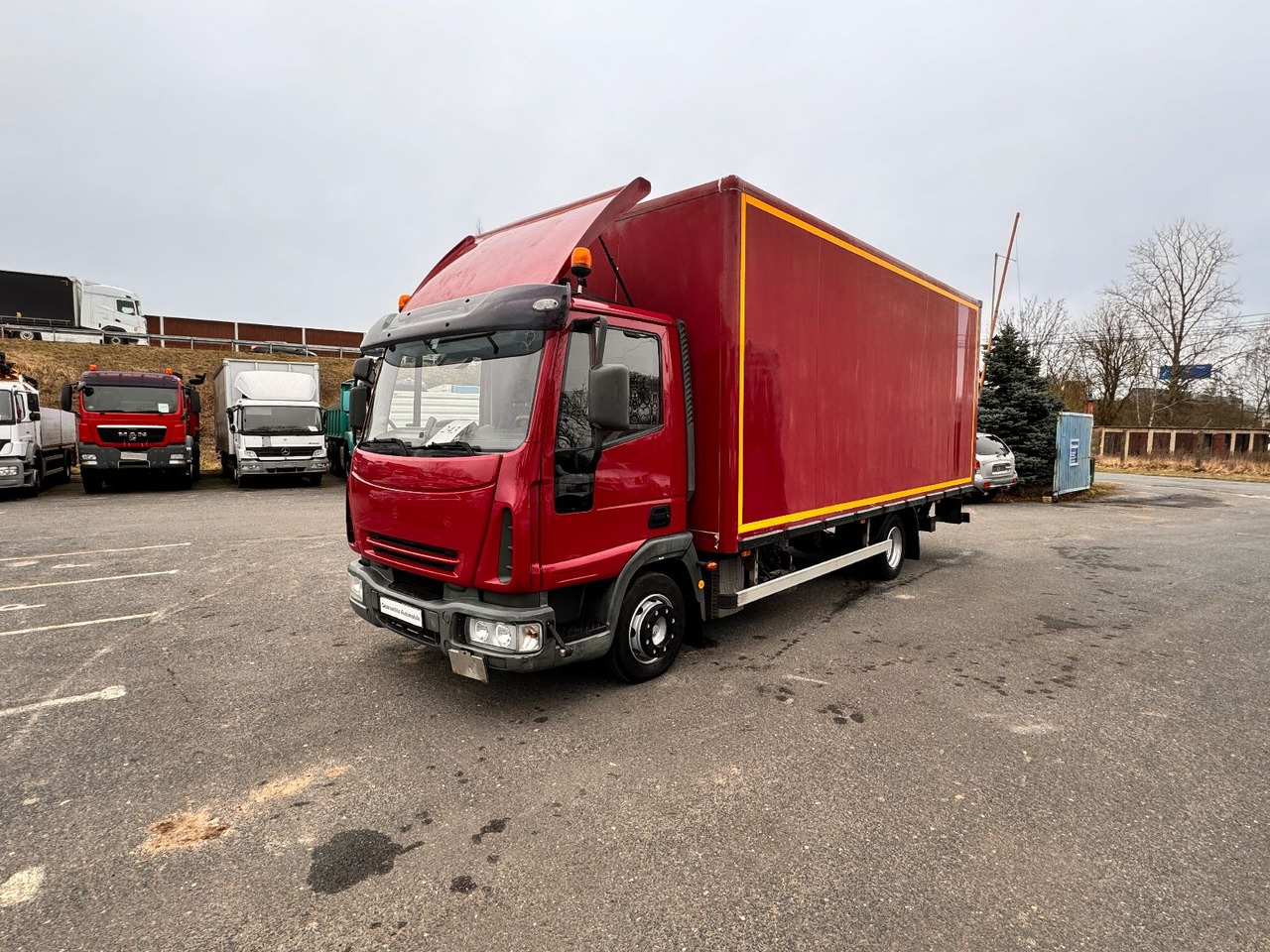 Iveco ML 80 E 21 - بصندوق مغلق شاحنة: صور 3 Iveco ML 80 E 21 - بصندوق مغلق شاحنة: صور 3