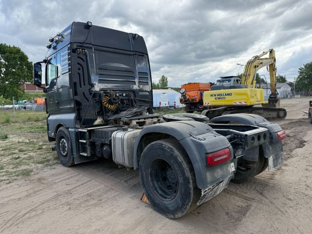 MAN TGX 18.500 Hydrodrive Kipphydraulik Motorschaden - شاحنة جرار: صور 5 MAN TGX 18.500 Hydrodrive Kipphydraulik Motorschaden - شاحنة جرار: صور 5