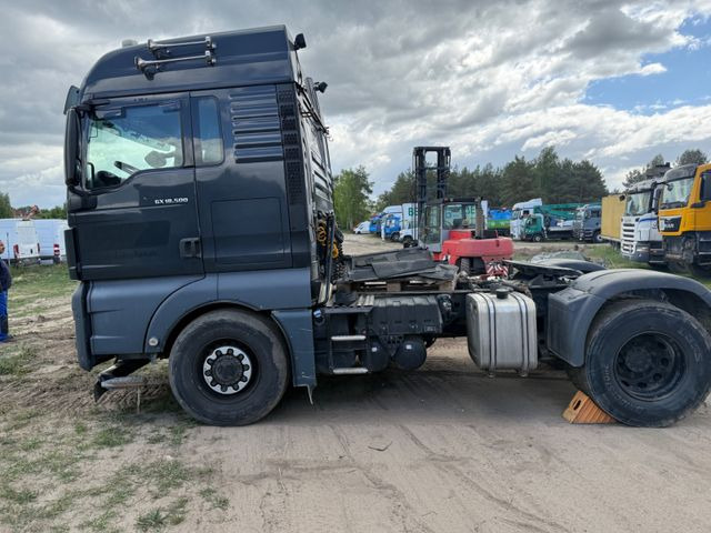 MAN TGX 18.500 Hydrodrive Kipphydraulik Motorschaden - شاحنة جرار: صور 4 MAN TGX 18.500 Hydrodrive Kipphydraulik Motorschaden - شاحنة جرار: صور 4