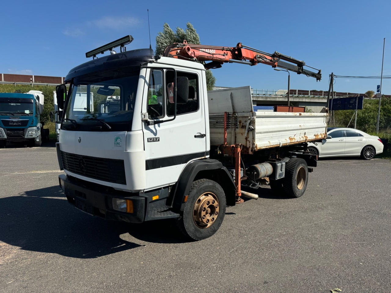 Mercedes-Benz 1317 Kipper - Kran - قلابات: صور 3 Mercedes-Benz 1317 Kipper - Kran - قلابات: صور 3