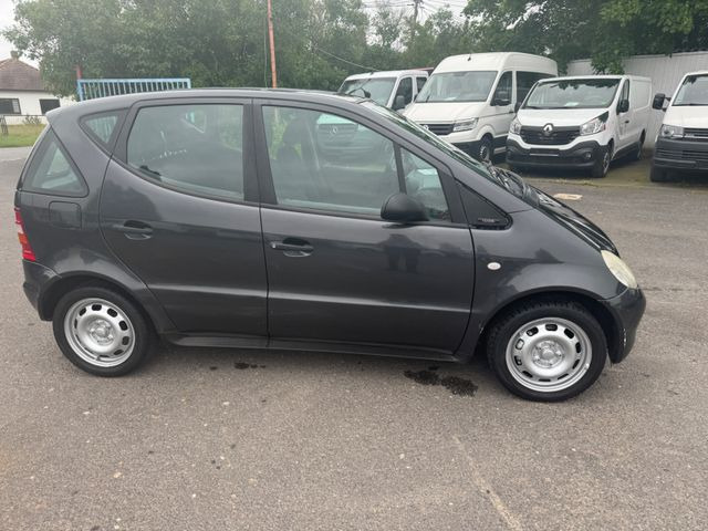 Mercedes-Benz A 160 A -Klasse A 160 - سيارة: صور 3 Mercedes-Benz A 160 A -Klasse A 160 - سيارة: صور 3