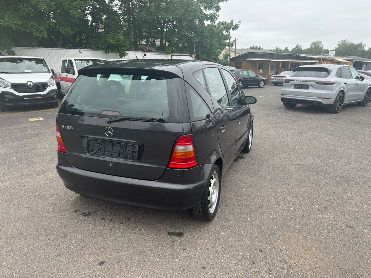 Mercedes-Benz A 160 A -Klasse A 160 - سيارة: صور 4 Mercedes-Benz A 160 A -Klasse A 160 - سيارة: صور 4
